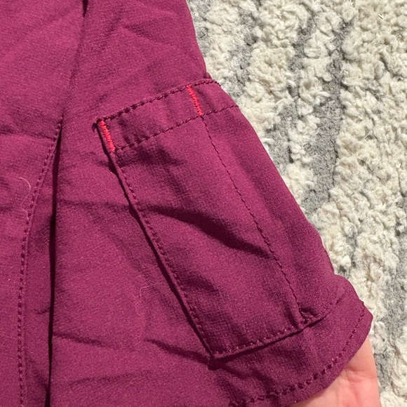 Carhartt maroon pink force scrubs shirt medical size M - Picture 4 of 6